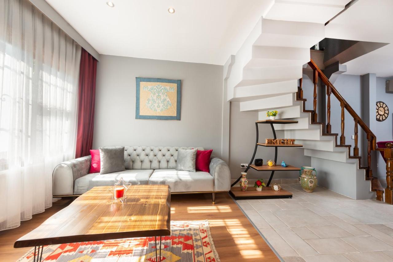 Bright Aparthotel 3*