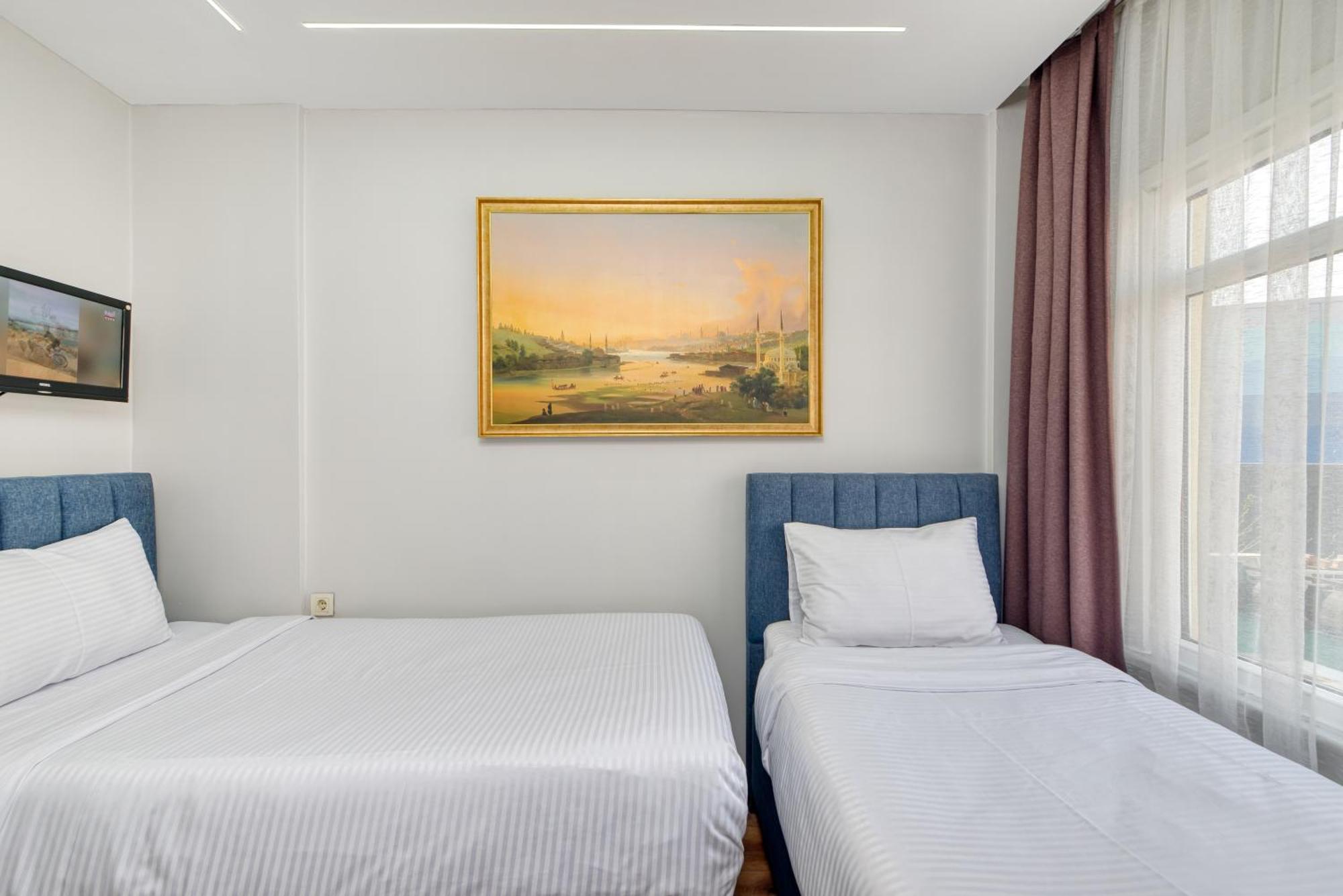 Bright Aparthotel 3*